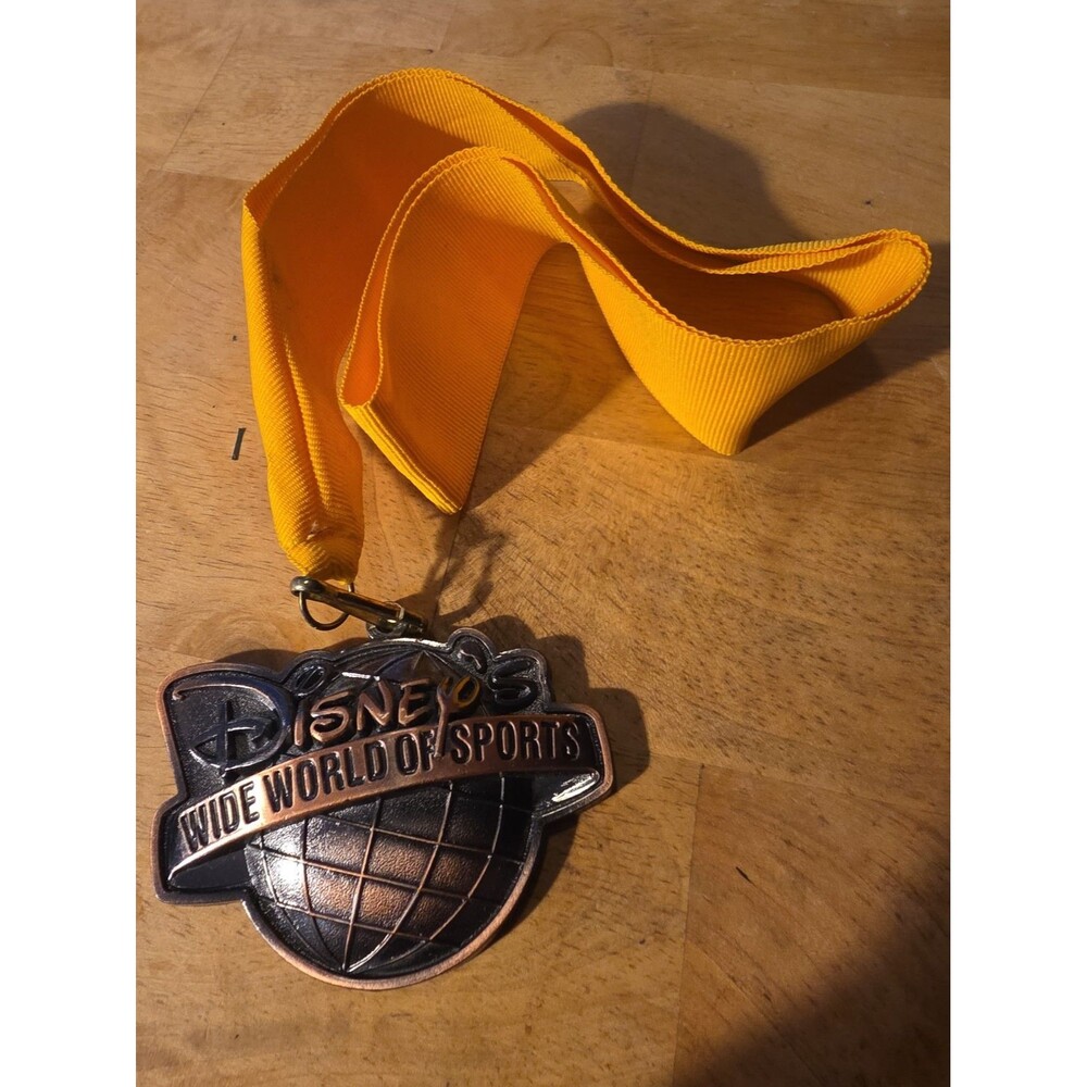 2003 Disney World Wide World Of Sports Medal School Champions